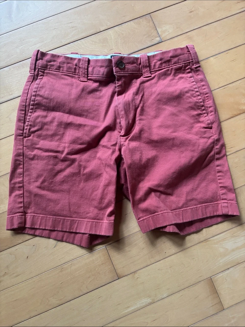 J Crew Men's Casual Red Chino Shorts 7” Inseam